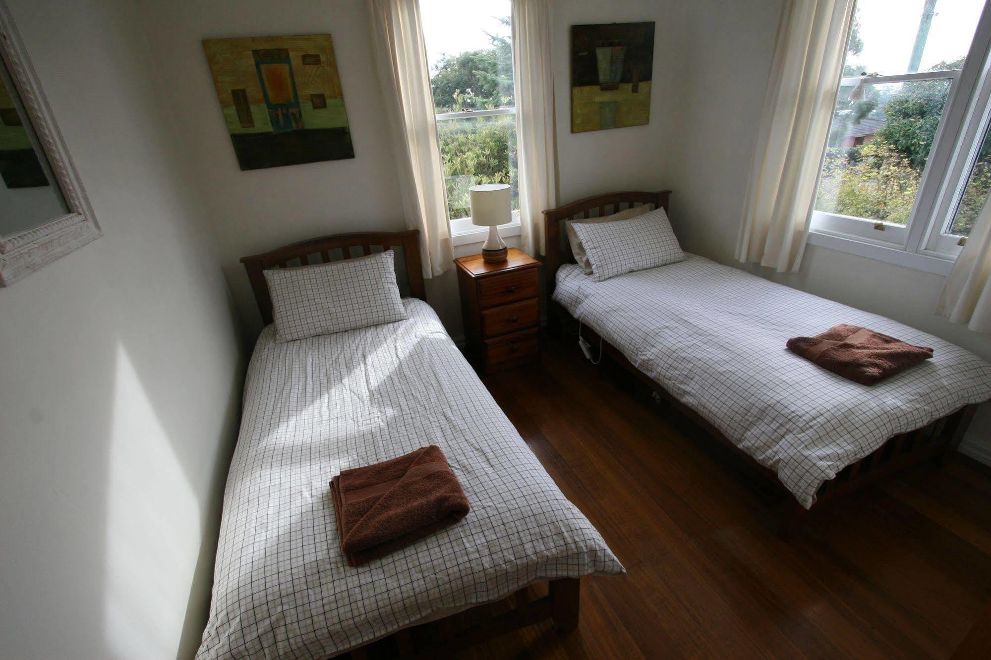 Cedar Cottages Blackmans Bay Екстер'єр фото
