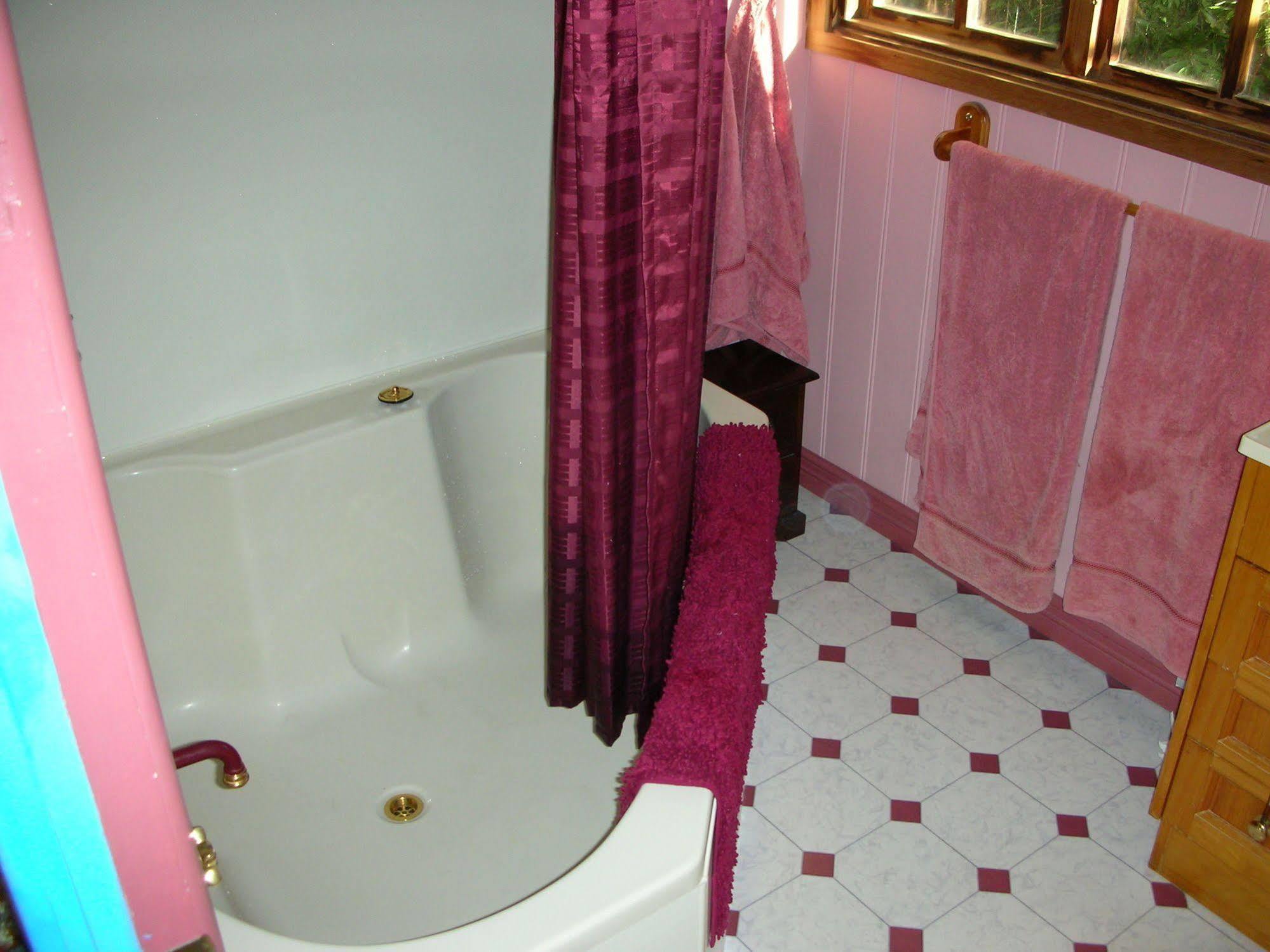 Cedar Cottages Blackmans Bay Екстер'єр фото