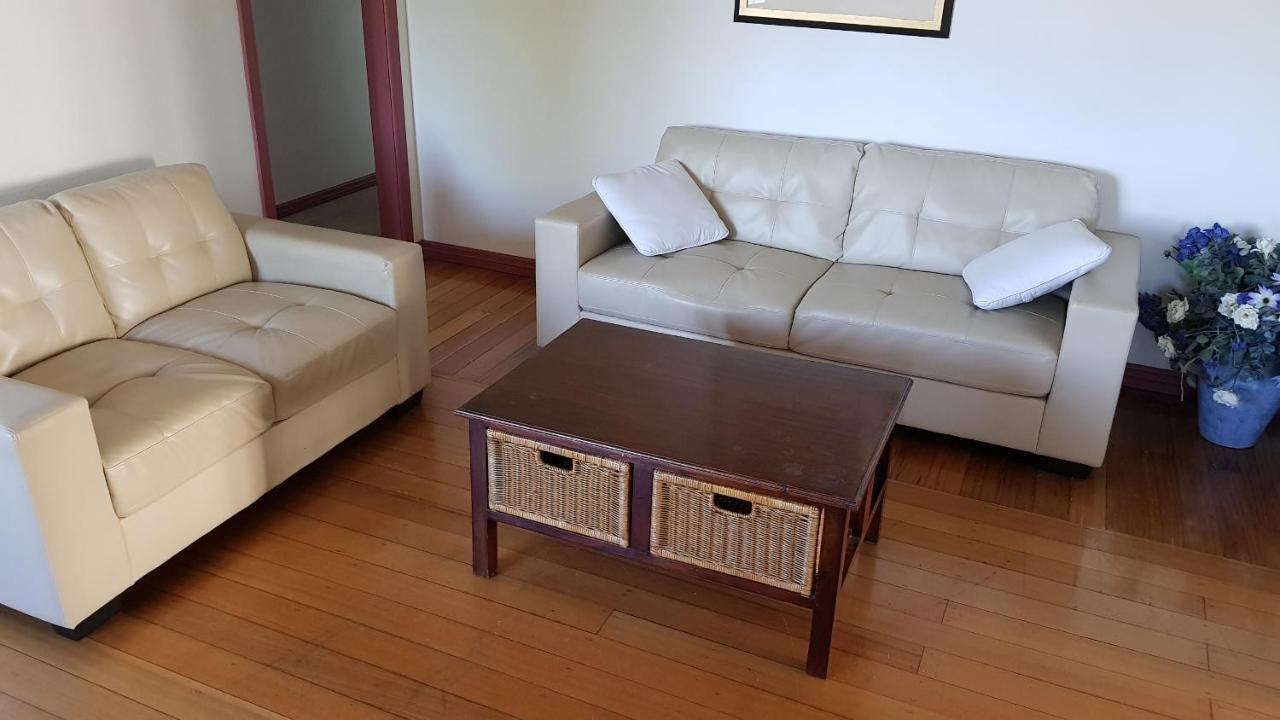Cedar Cottages Blackmans Bay Екстер'єр фото